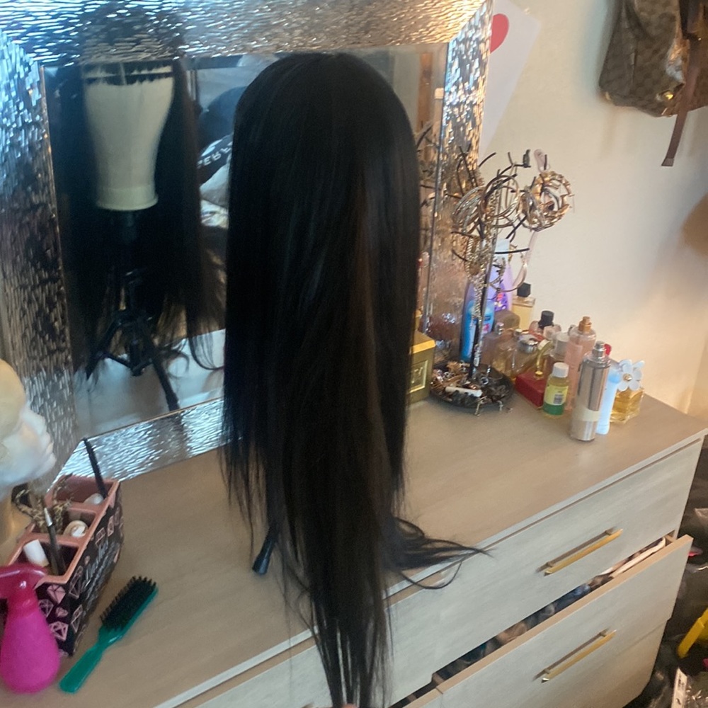 30’ black straight with bangs - Picture 3 of 3